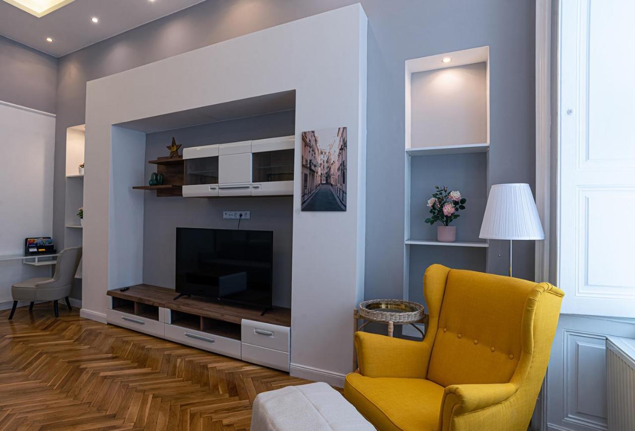 Joy Apartments On Kiraly Street Budapest Exterior photo
