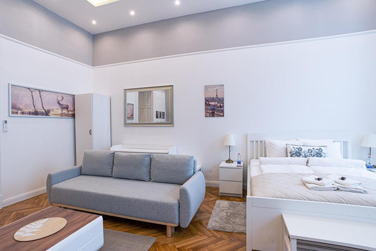 Joy Apartments On Kiraly Street Budapest Exterior photo